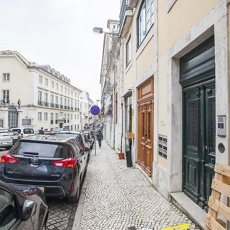Brand New Apart. Near Av. Liberdade Apartman *