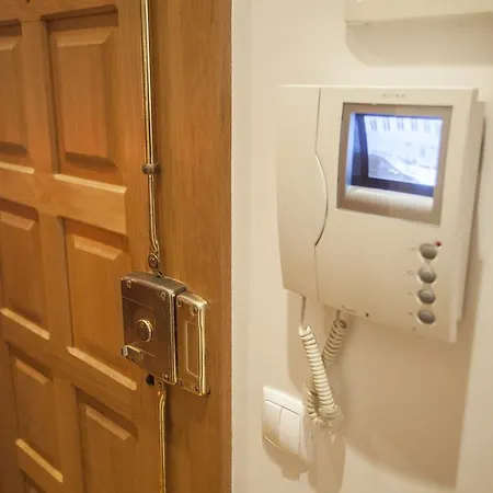 Brand New Apart. Near Av. Liberdade Apartman