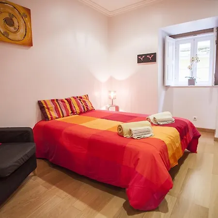 Brand New Apart. Near Av. Liberdade Apartman *